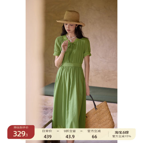 solighter法式蕾丝拼接v领连衣裙