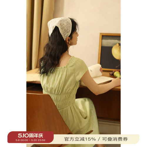 solighter法式方领收腰连衣裙