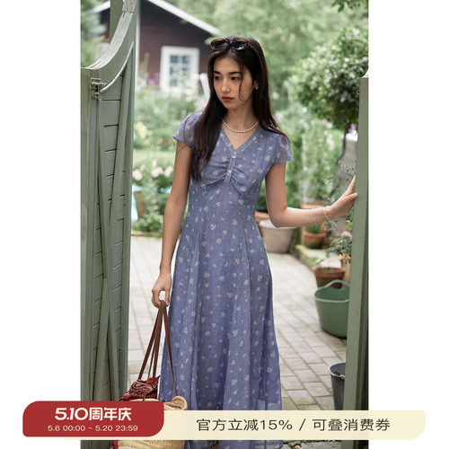 solighter法式v领碎花连衣裙