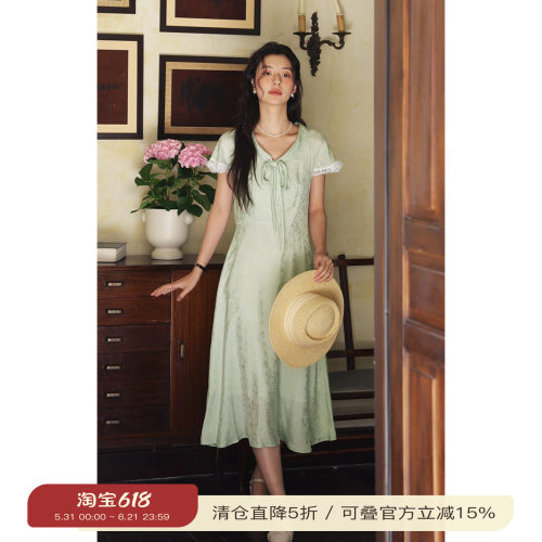 solighter法式系带领收腰连衣裙
