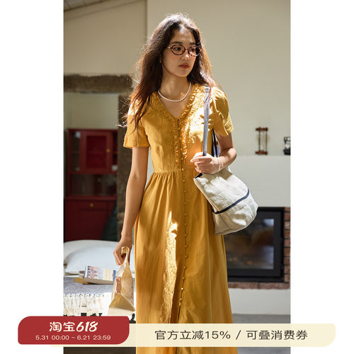 solighter法式绣花v领收腰连衣裙
