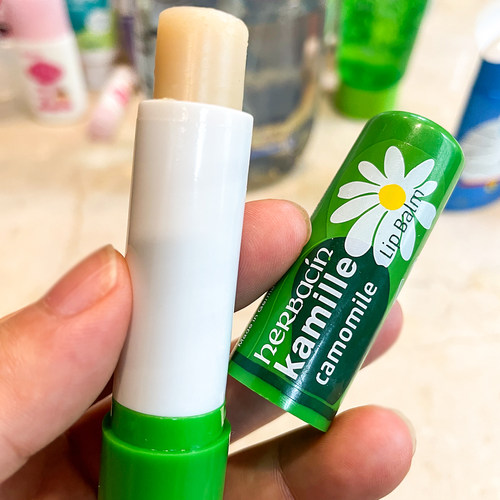 德国贺本清儿童唇膏小甘菊润唇膏