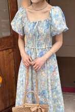 粉色甜美减龄显瘦森系油画印花长裙女夏新款小个子桔梗碎花连衣裙