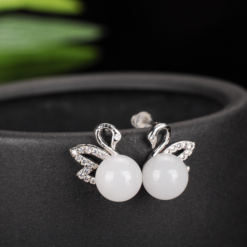 玉石匠和田玉女士精致复古迷你气质耳钉韩国纯银耳勾简约和田玉