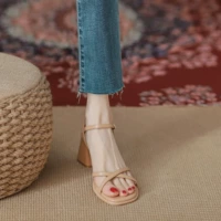 婥蕾 Модные туфли на каблуке с ремешком, элегантные босоножки, из натуральной кожи, лето 2024 года, широкий устойчивый каблук, простой и элегантный дизайн, французский стиль