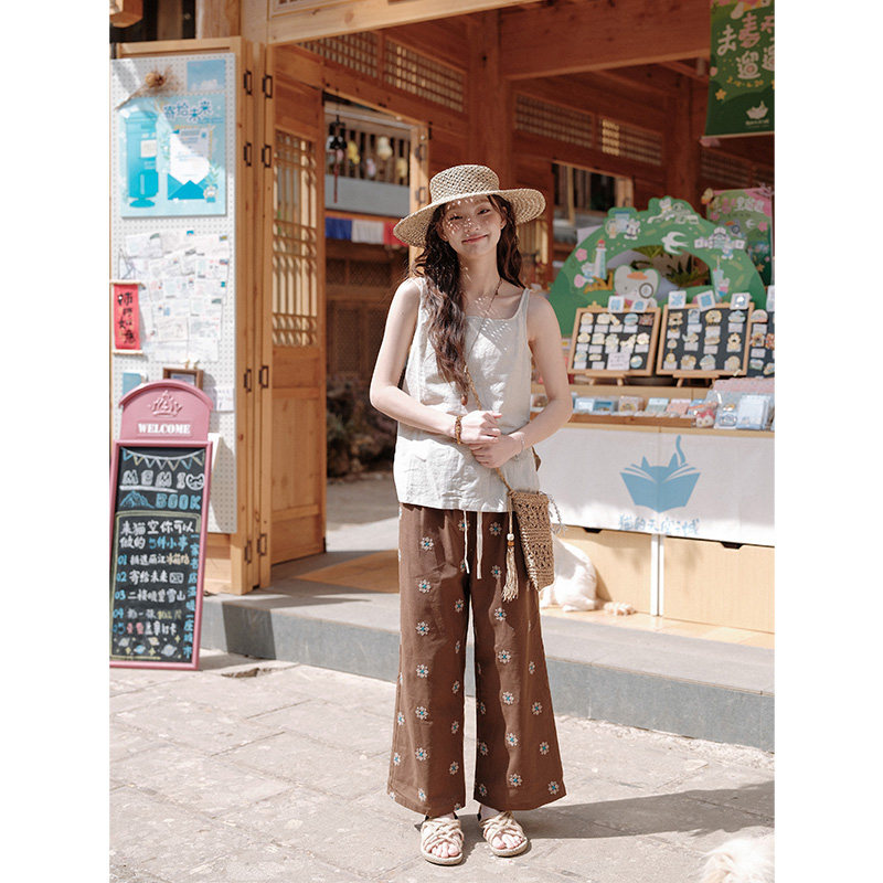 咖色刺绣棉麻女夏新款复古度假风云南重工显瘦清凉微喇阔腿长裤