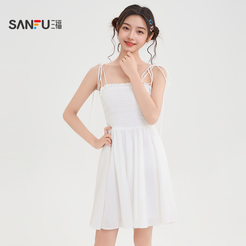 三福白色连衣裙2026新款夏季小个子减龄收腰吊带短裙子女装502243