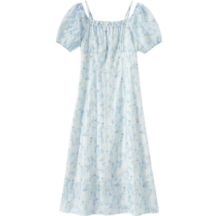 森马连衣裙女一字肩方领吊带长裙肌理碎花裙浅春系Dress in light