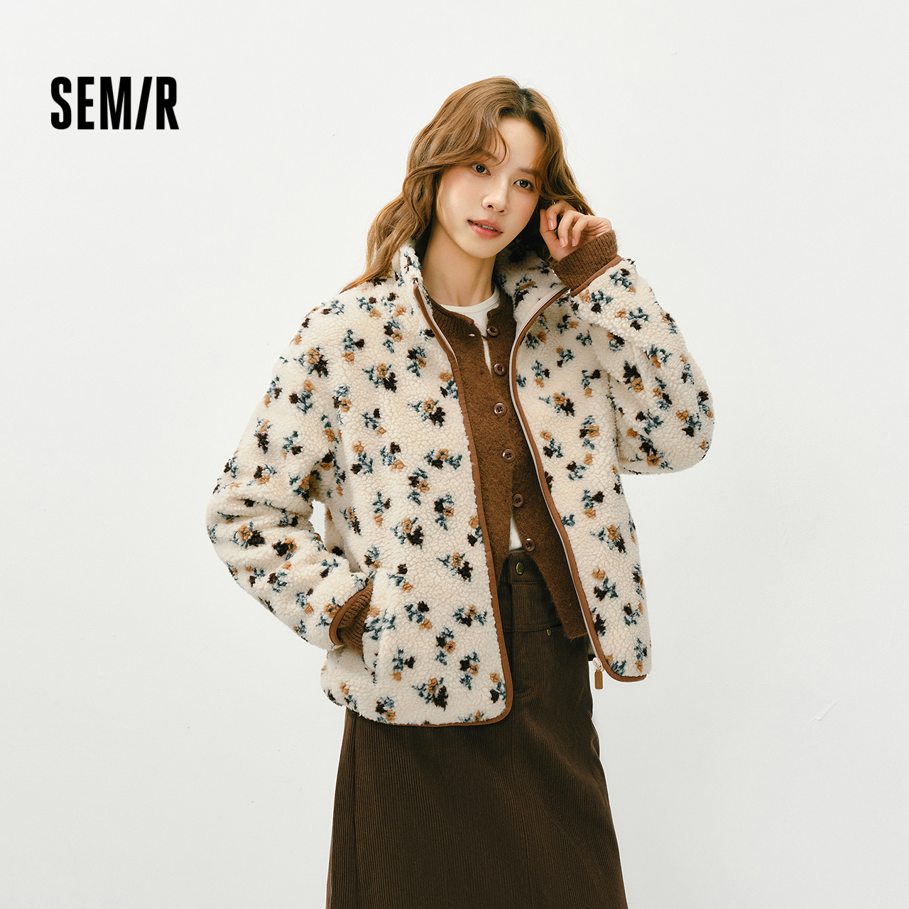 森马仿羊羔毛摇粒绒图案外套女