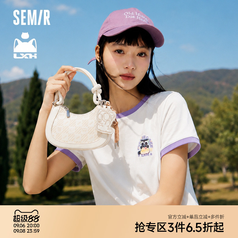 森马罗小黑联名棋盘格纹斜跨包女图片