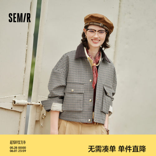 森马灯芯绒翻领格纹短款外套女