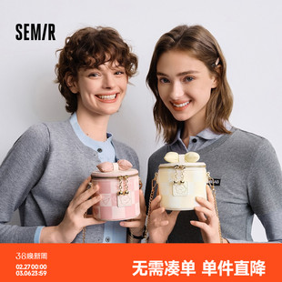 森马斜挎包女可爱小狗化妆盒子包棋盘格蝴蝶结小包包礼物2025新款