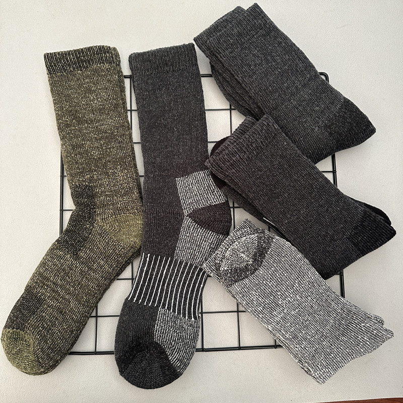 男士冬季保暖加厚羊毛袜子
