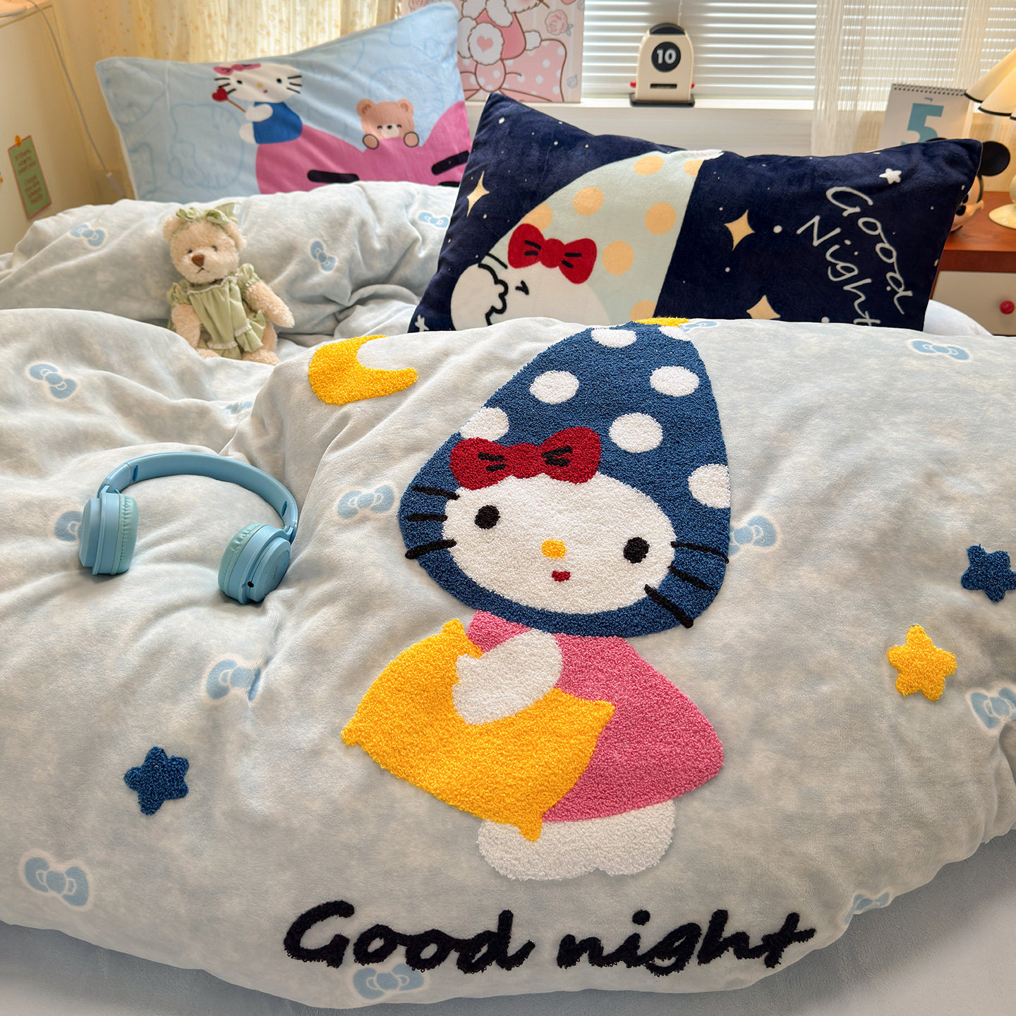 可爱KT猫毛巾绣牛奶绒床上四件套冬季加厚法兰绒被套珊瑚绒三件套