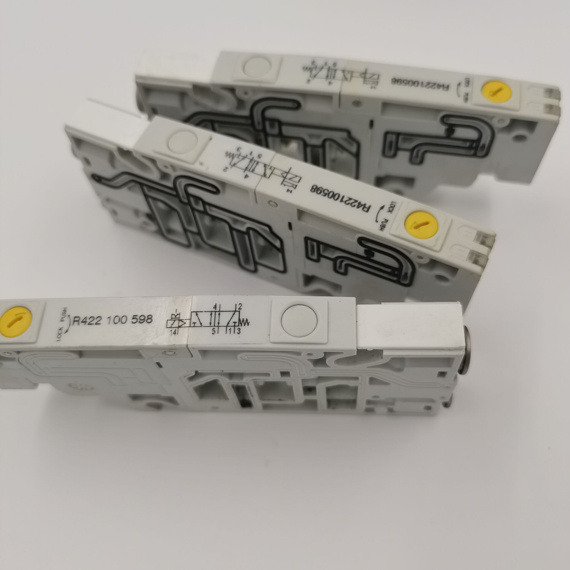 现货销售德国进口Rexroth力士乐电磁阀R422100598/R422100888议价