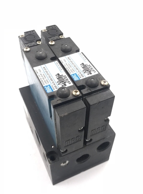 电磁阀 92B-ACA-000-DU-DFAP-0DM+DU-DFAP-0DM 实拍