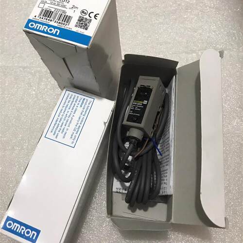 议价产品:全新OMRON光电开关 E3S-CD12 2M 光电感测器