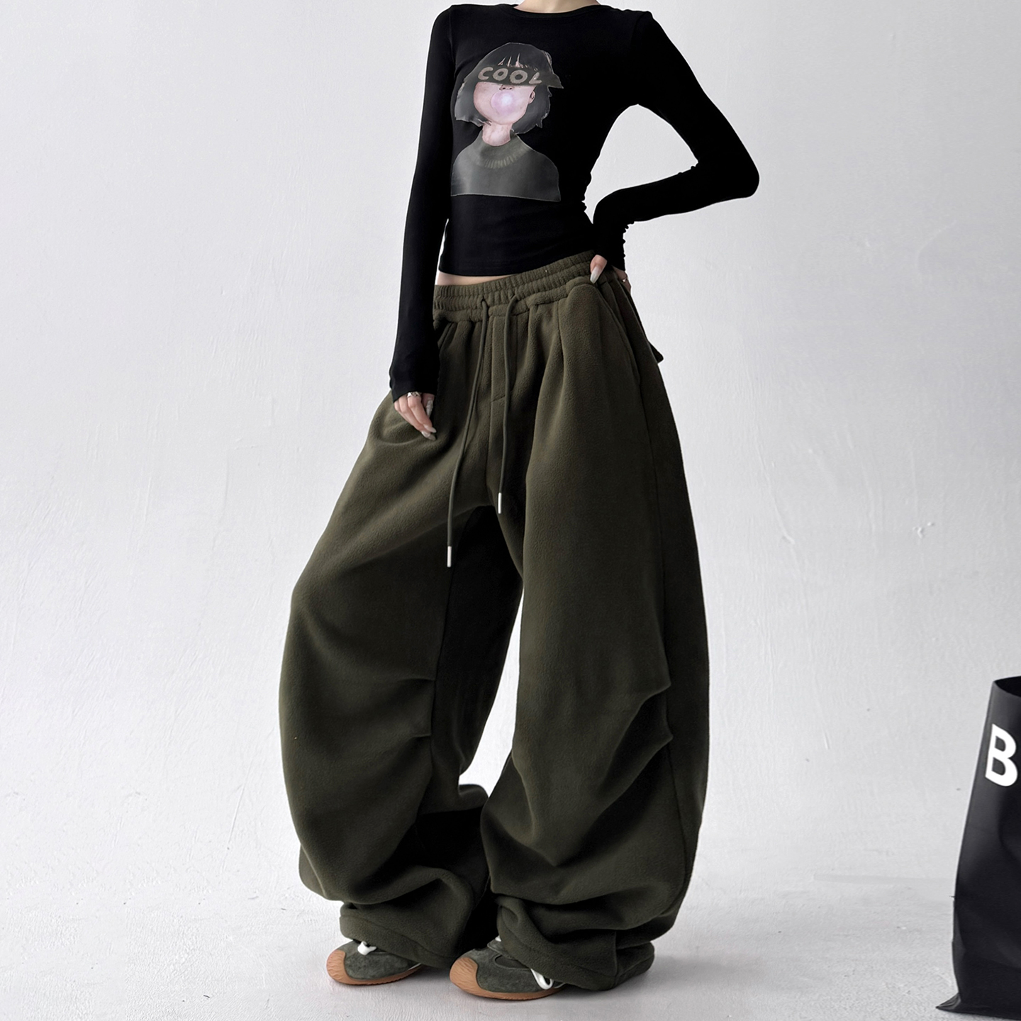 爆款女装军绿色工装裤女2025冬季新款宽松百搭系带高个子休闲裤