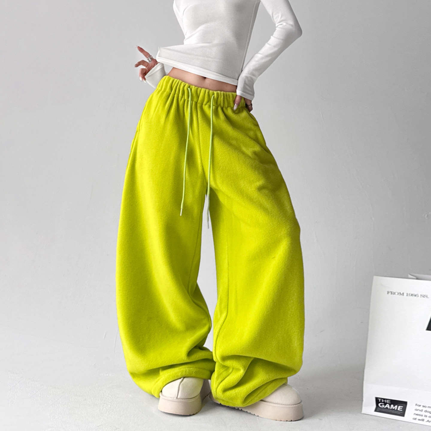 多巴胺摇粒绒高腰阔腿裤女2025冬装新款高级感宽松休闲裤垂感卫裤,女装/女士精品,休闲裤,淘宝优惠券,粉丝福利购,淘宝优惠卷