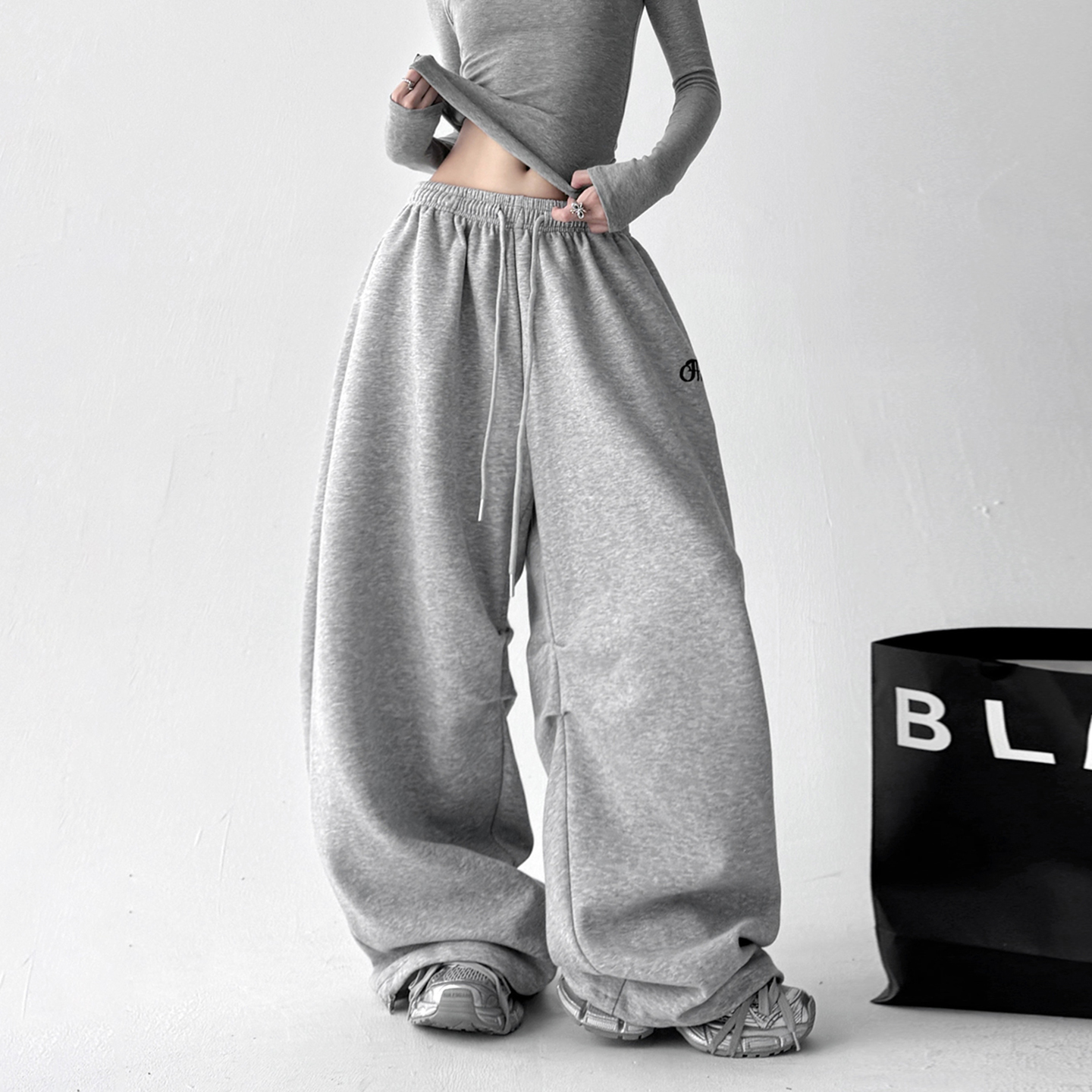 灰色纯色卫裤女2025秋冬季新款高级感宽松休闲裤高个子百搭运动裤