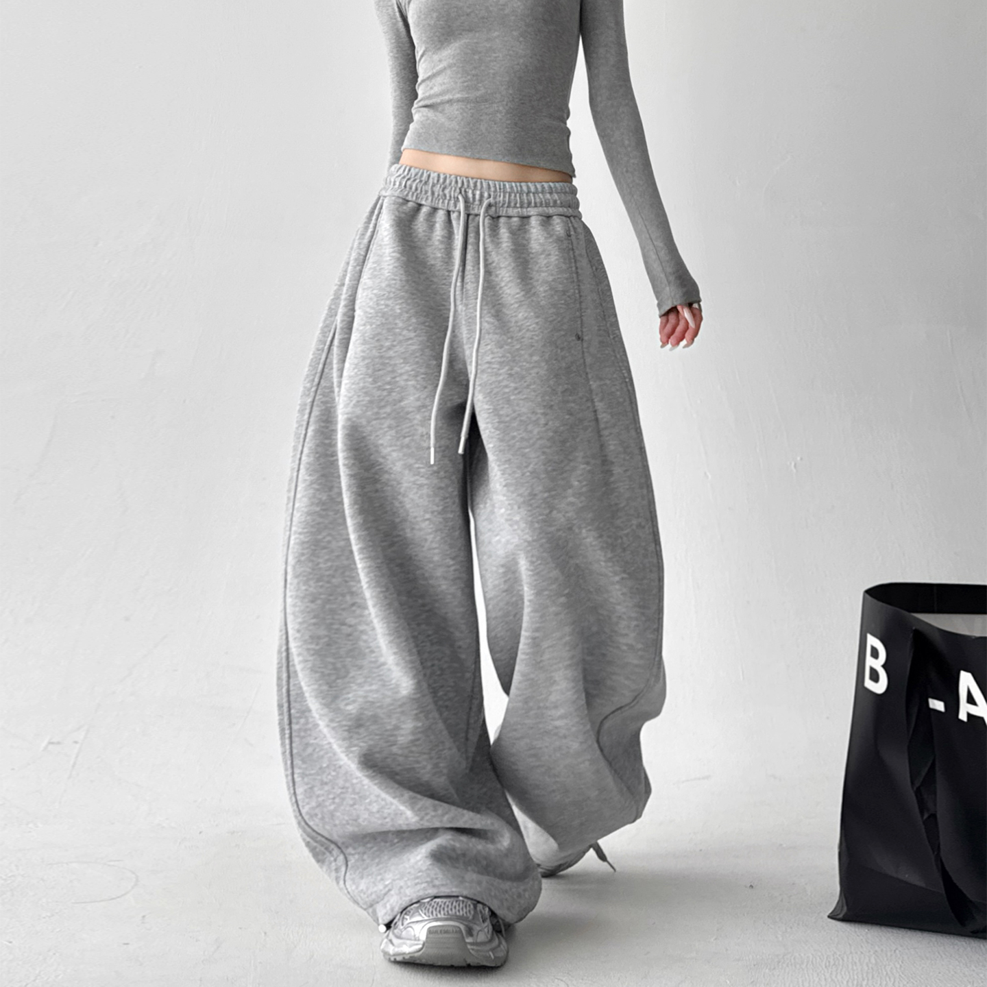 美式高街弯刀卫裤女2025秋冬季新款潮牌阔腿运动裤重磅宽松休闲裤