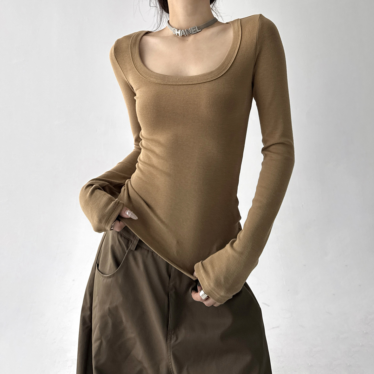 韩系穿搭大U领长袖T恤女2025秋冬季新款修身显瘦打底衫百搭上衣