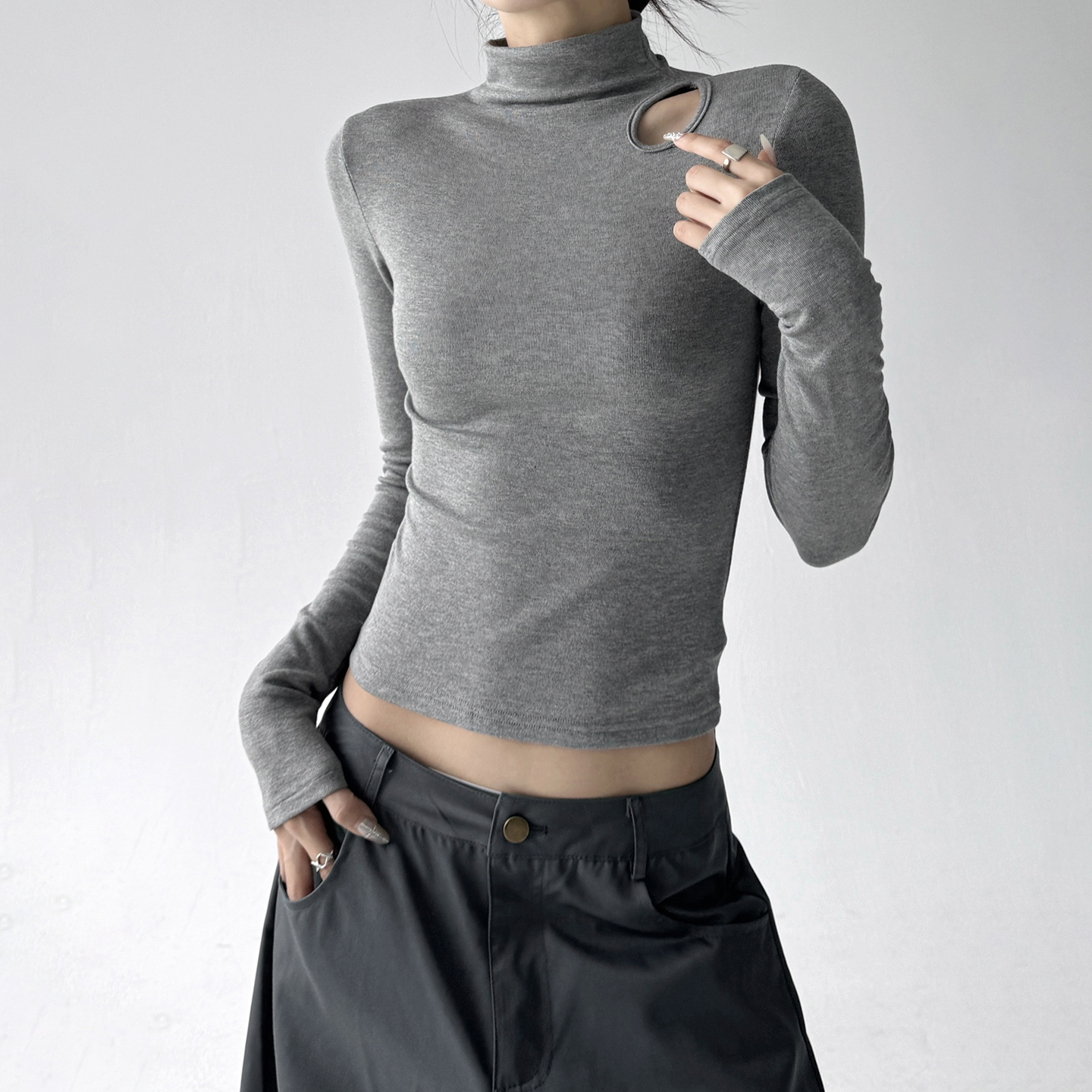 半高领长袖T恤女2025秋冬季新款加绒漏锁骨正肩上衣棉内搭打底衫