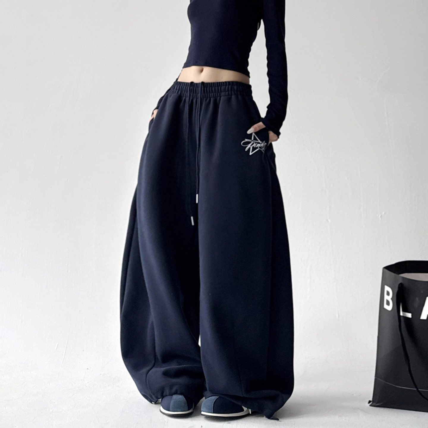 藏青色卫裤女2025冬季新款宽松慵懒风休闲裤百搭阔腿别致运动裤子