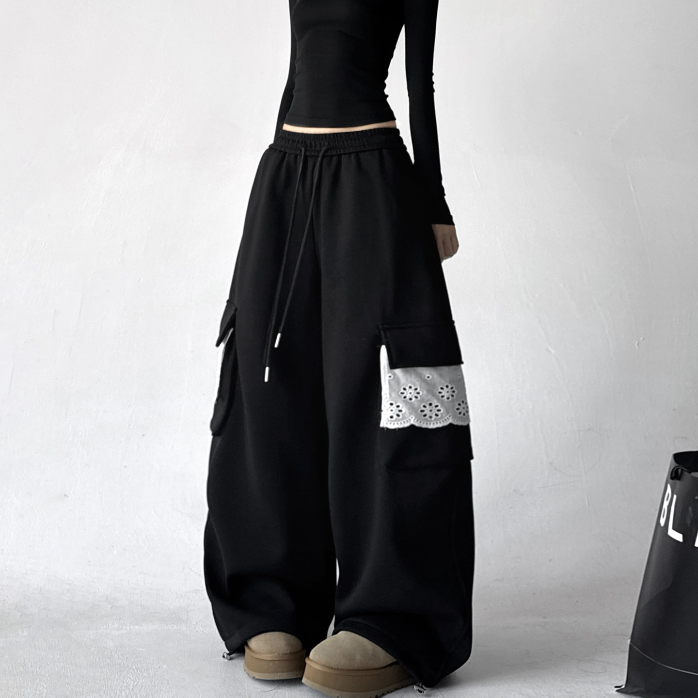 2025冬季新款加绒加厚工装卫裤女口袋蕾丝拼接显瘦百搭阔腿休闲裤,女装/女士精品,卫裤,淘宝优惠券,粉丝福利购,淘宝优惠卷