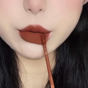 轻奢系热恋唇泥丝绒唇釉哑光雾面不掉色不沾杯伪素颜黄皮显白学生