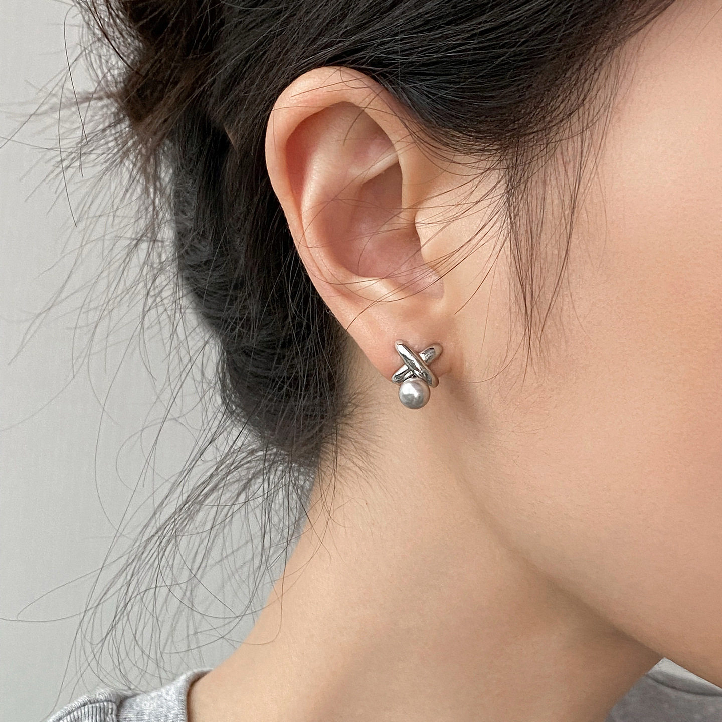 S925银针大颗正圆珍珠耳钉女法式高级感耳环气质百搭耳fever同款