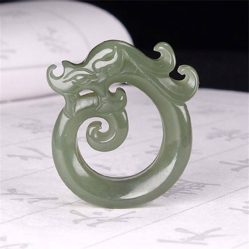 钻后玉器工艺品和田玉仿古龙玉坠男女款精雕镂空和田玉龙牌吊坠仿