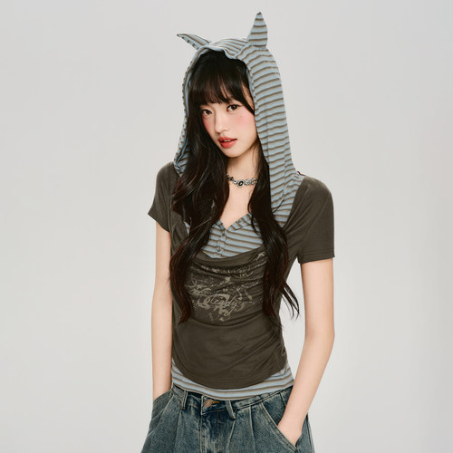 Girlyhalo美式复古假两件连帽条纹短袖t恤女夏季新款修身显瘦上衣