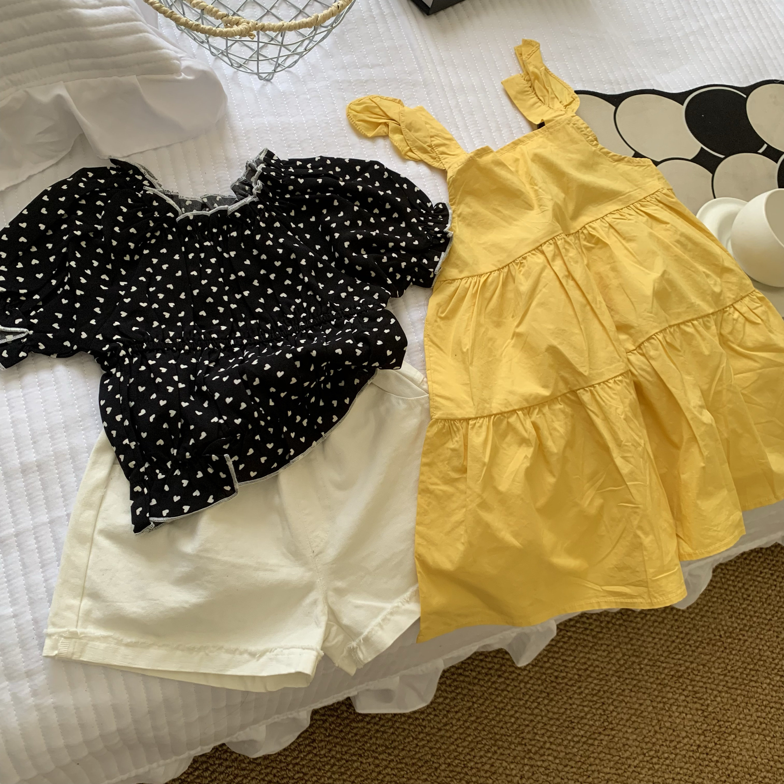 女童短袖套装夏2025吊带连衣裙女宝爱心衬衫T恤+短裤两件套娃娃衫