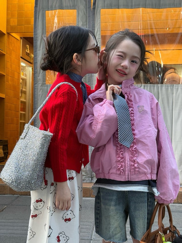 儿童甜美牛仔外套春秋装2026女童芭比粉机车服夹克木耳边风衣外套