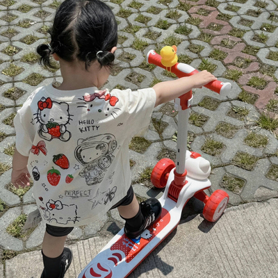 女童kt短袖夏装2025女宝凯蒂猫涂鸦半袖上衣中长款T恤+骑行裤套装