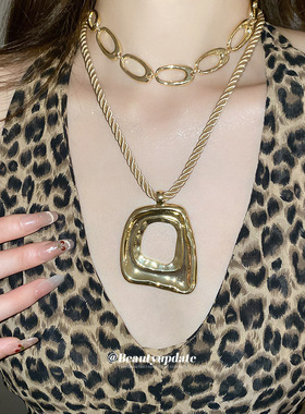 椭圆形编织绳方形吊坠项链两件套