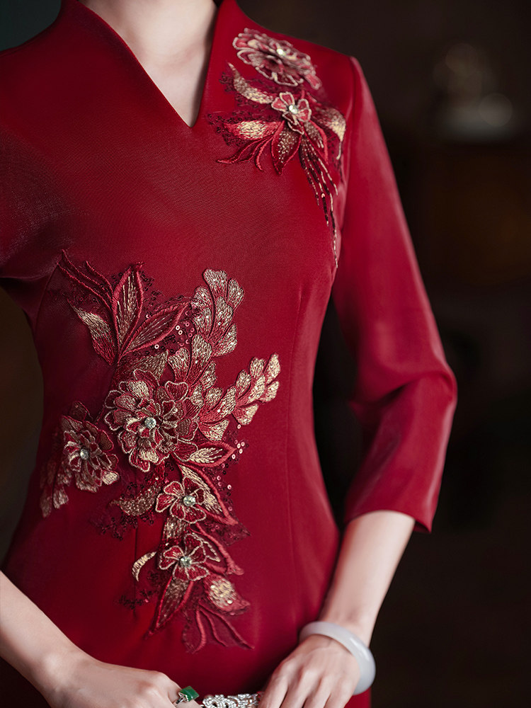 고급 대기 시어머니 드레스 결혼식 연회 우아한 빨간색 대형 지방 MM 개선 치파오 2024 새로운 스타일