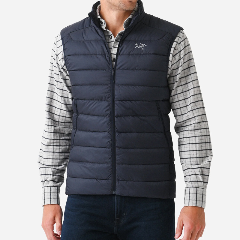 现货始祖鸟850蓬羽绒马甲获奖款