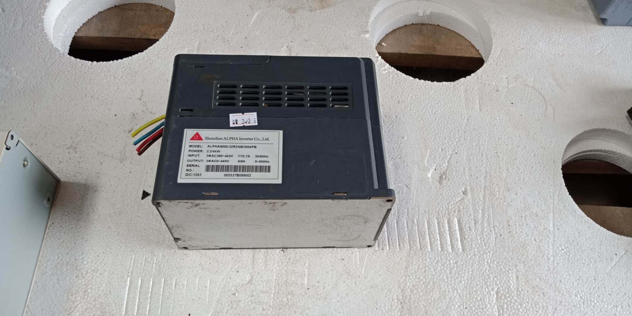 阿尔法变频器alpha6000-32r2gb/3004pb 2.2/4kw 380v 实物图