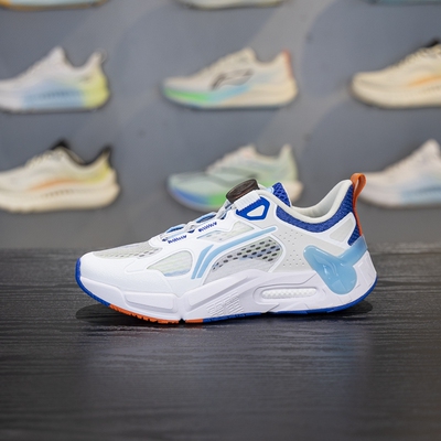 李宁夏季舒适透气休闲鞋