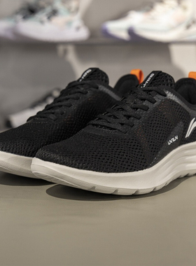 李宁正品男子跑鞋2025夏季网面透气黑色轻质跑步鞋运动鞋ARBT011