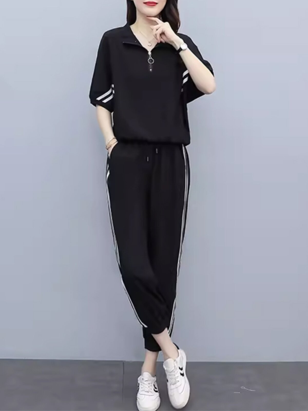 유럽 ??역 얼음 실크 넓은 다리 바지 캐주얼 정장 여성 여름 2024 새로운 디자인 패션 반팔 운동복