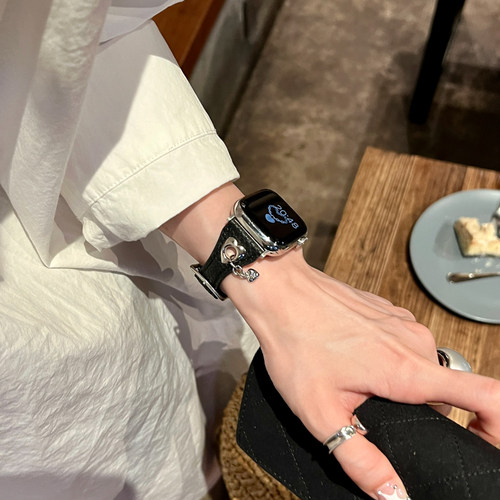 IAMYEE泛灵爱心挂坠表带适用appplewatch456SES7S8S9s10iwatchS11