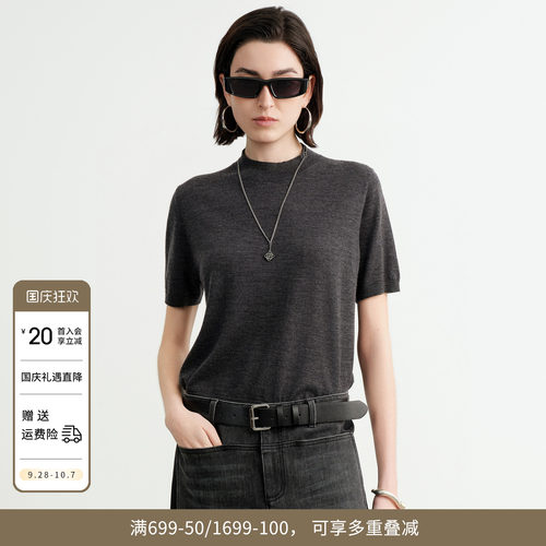 橄榄绿毛织套头衫