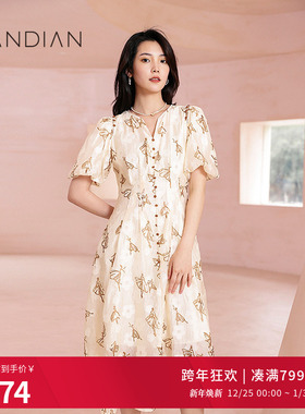 婉甸米色舞蹈花短袖连衣裙夏季新品修身纽扣装饰1232N21RS2