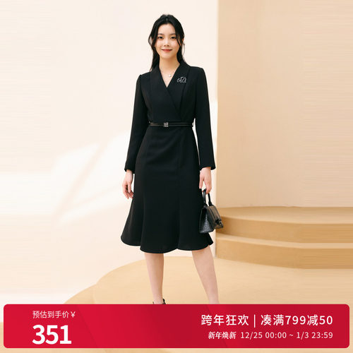 黑色长袖连衣裙