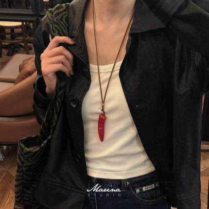 Marina｜小众珐琅蛇年红色辣椒项链 高级感可爱蔬菜叠戴毛衣链女