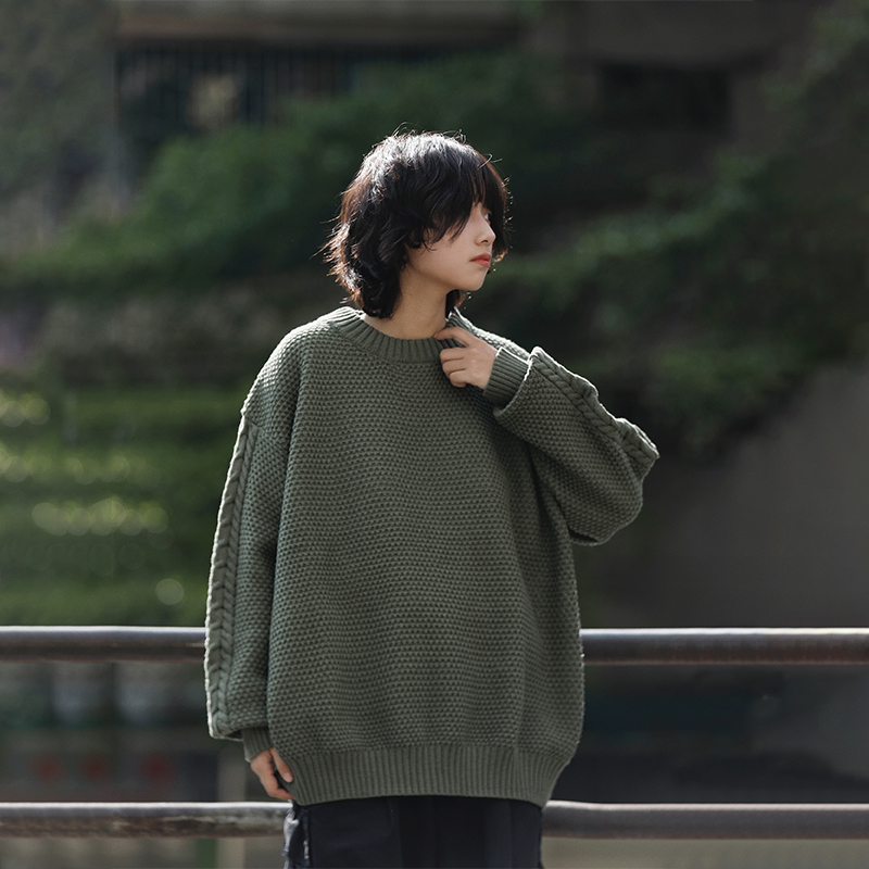 阿于呆套头圆领麻花毛衣