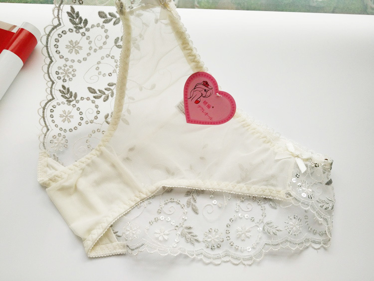 衣格格 透气刺绣花晕内裤性感女透明低腰网纱蕾丝三角裤柔软00181